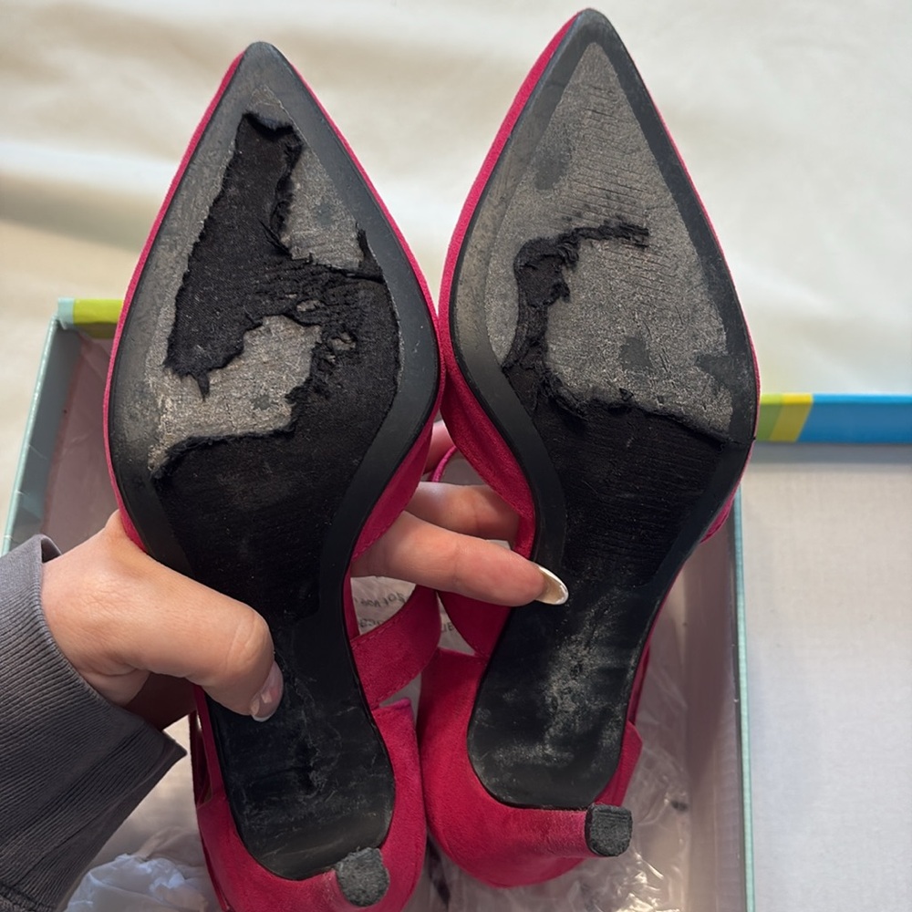 Fuchsia pointed toe heels - Picture 6 of 6